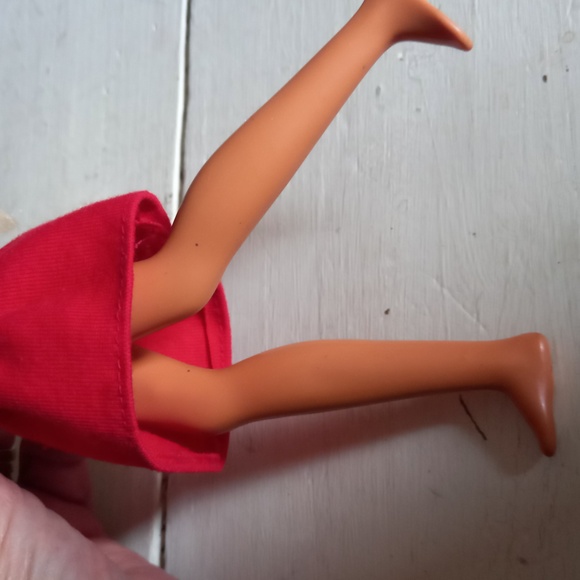 Barbie with red and white striped dress - Picture 8 of 9